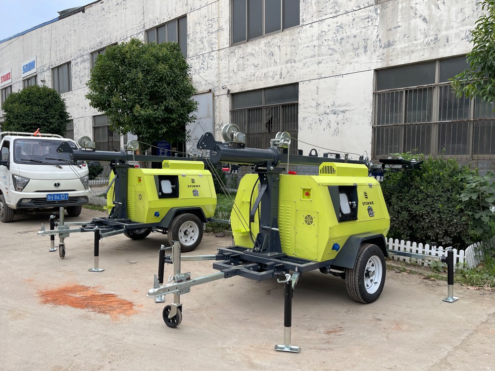 持續(xù)交貨中！山東思拓瑞克20臺(tái)9米移動(dòng)照明燈車陸續(xù)發(fā)貨發(fā)往蒙古國(guó)